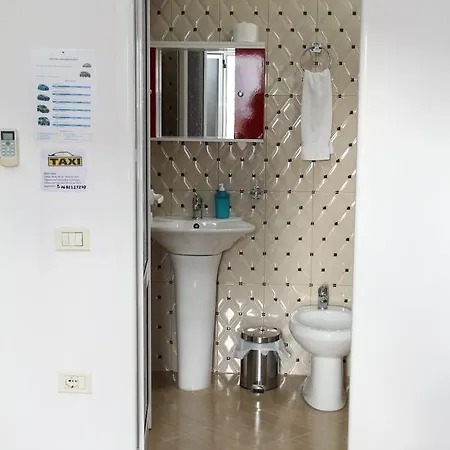 Отель Italia 3*