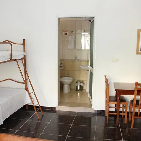 Italia Hotel Tirana